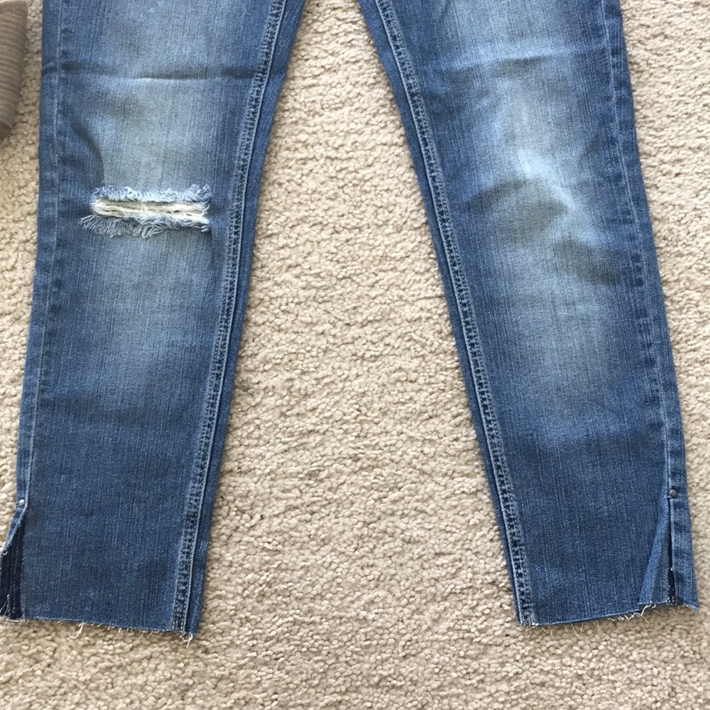 🎉❤️HOST PICK❤️🎉Distressed Ankle Length Jea… - Picture 7 of 8
